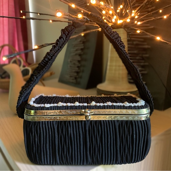 v i n t a g e :: Unique Ruched Covered Basket Box Evening Bag Purse - Picture 3 of 15